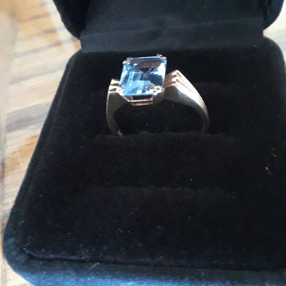 10K Yellow Gold Filled Blue Emerald cut Stone Ring - Picture 2 of 10